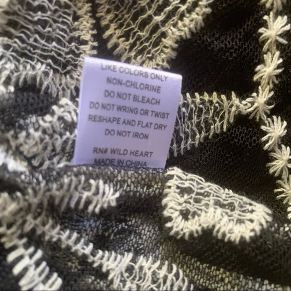 Woven Heart Black and Beige Embroidered Kimono Top - Picture 3 of 10